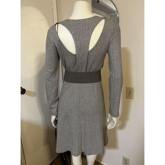 Amadi Anthropologie Womens Small Tweed Mini Dress Racer Back Belted Taupe V Neck - Picture 5 of 8